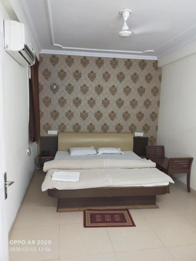 Sbm Hotel Juliāsar Zewnętrze zdjęcie